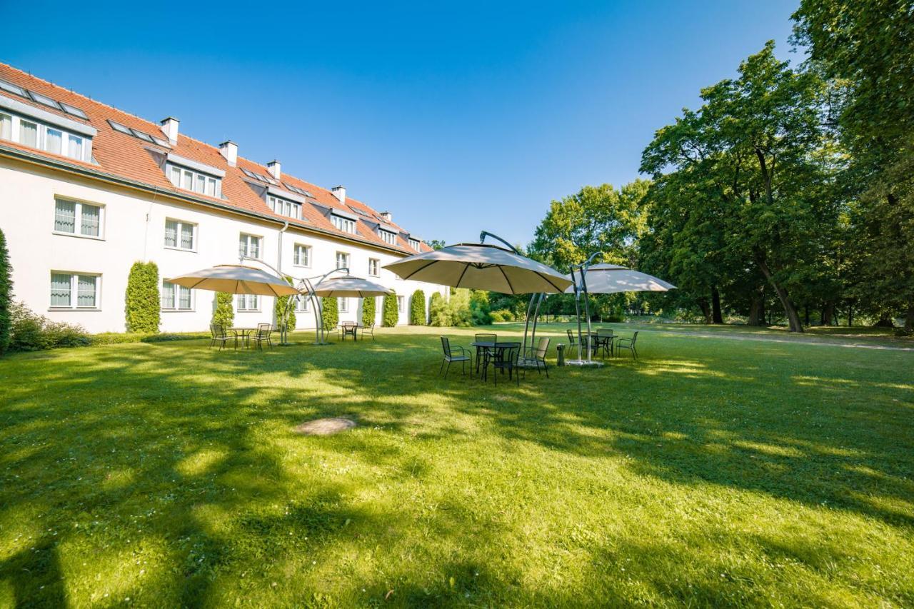 Palac Pod Kampinosem - Blisko Warszawy Leszno  Exterior foto